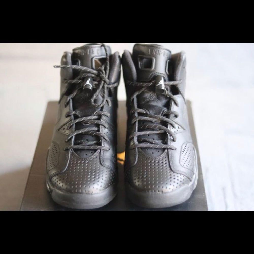 Air Jordan 6 Retro “Black Cat”
